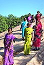 indiennes en sari traditionnel