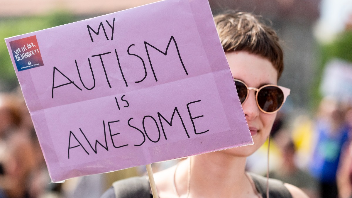 Autisme : un trouble psychologique ou biologique ?
